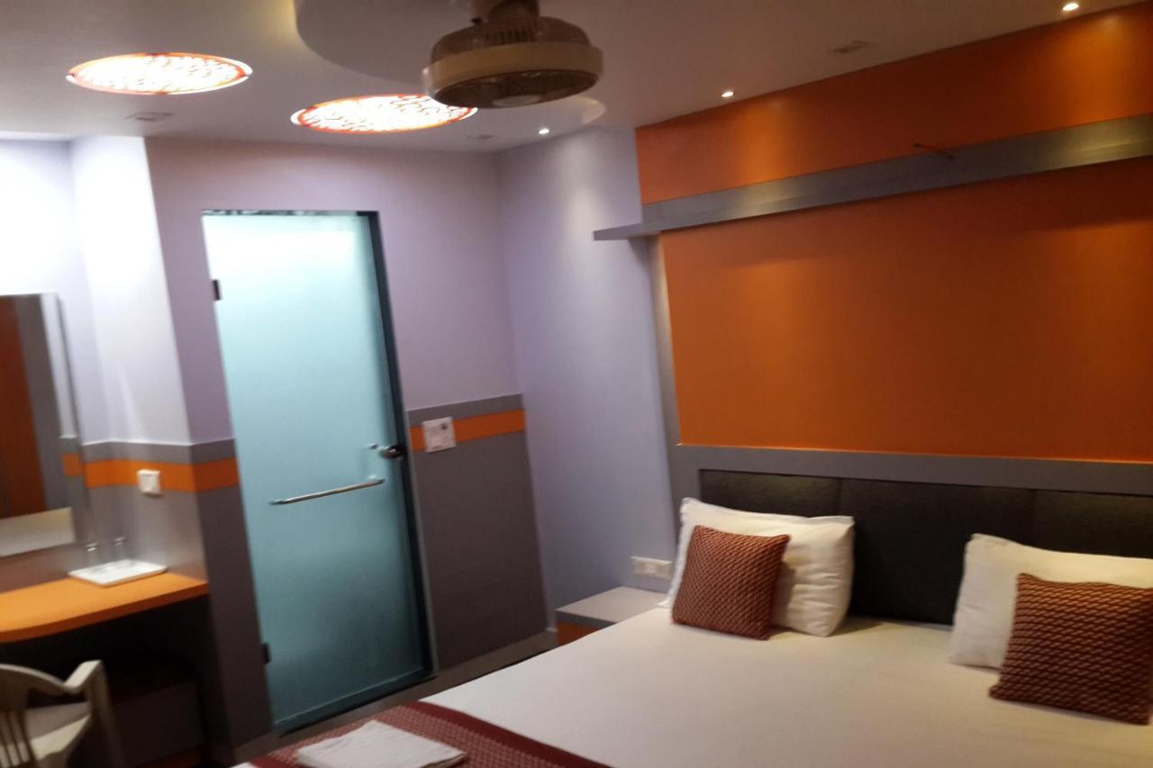 Hôtel Oyo 86669 Arnav Residency à New Delhi Extérieur photo